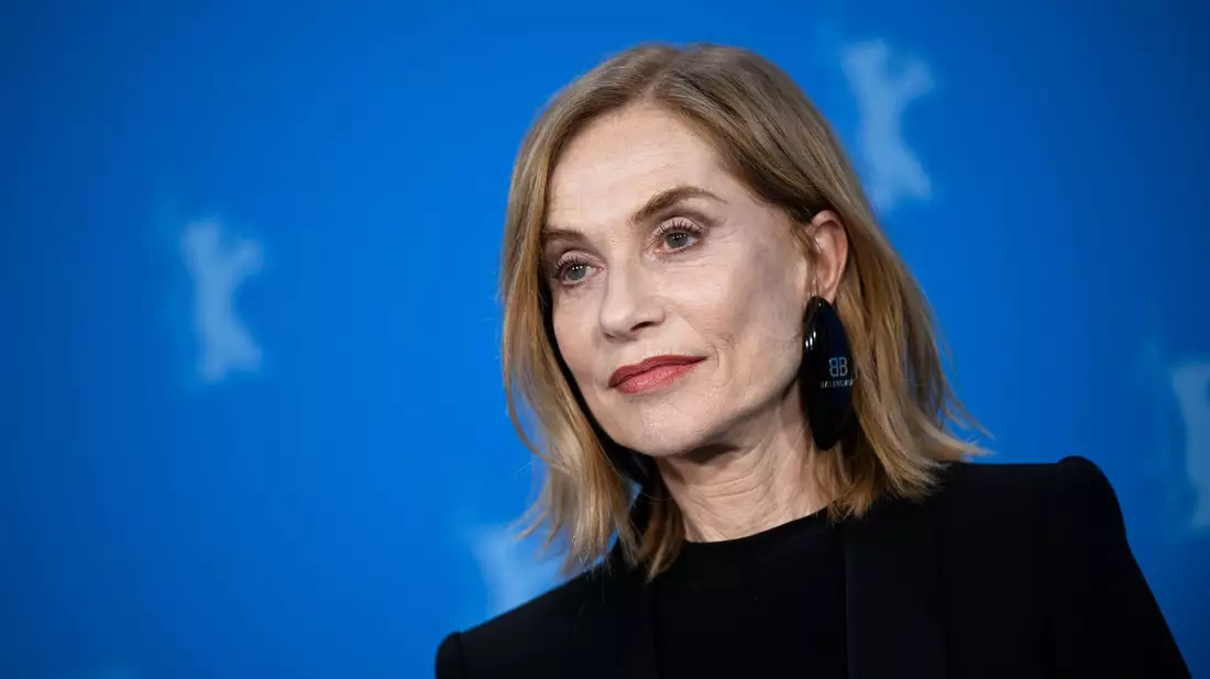 Schauspielerin Isabelle Huppert im Februar auf der Berlinale. - Bild: Monika Skolimowska/dpa