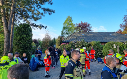 RKiSH: Linienbus im Graben - Großeinsatz für den Rettungsdienst - Foto: presseportal.de