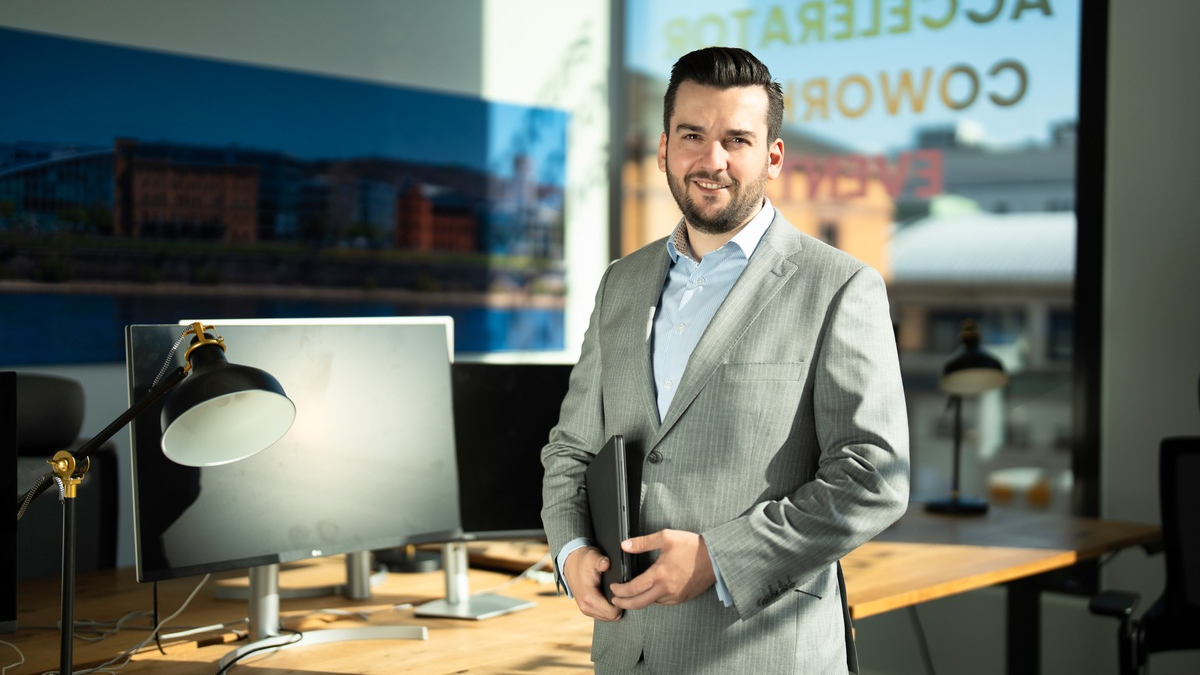 Alexander Heinrich von HeiProTec: IT als entscheidendes Zahnrad in Unternehmen - Foto: presseportal.de