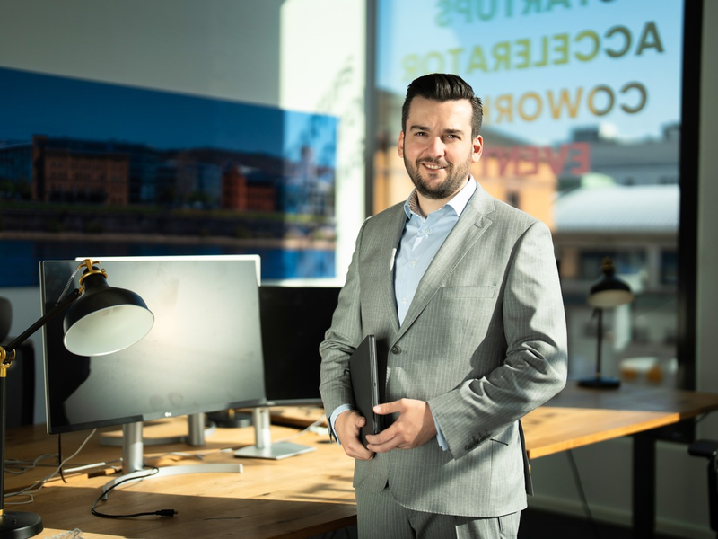 Alexander Heinrich von HeiProTec: IT als entscheidendes Zahnrad in Unternehmen - Foto: presseportal.de