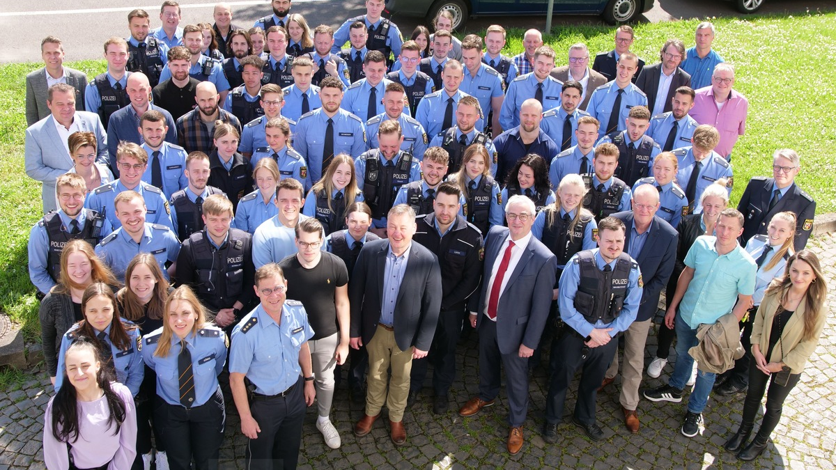 POL-PPKO: Das sind die Neuen im PP Koblenz! - Foto: presseportal.de