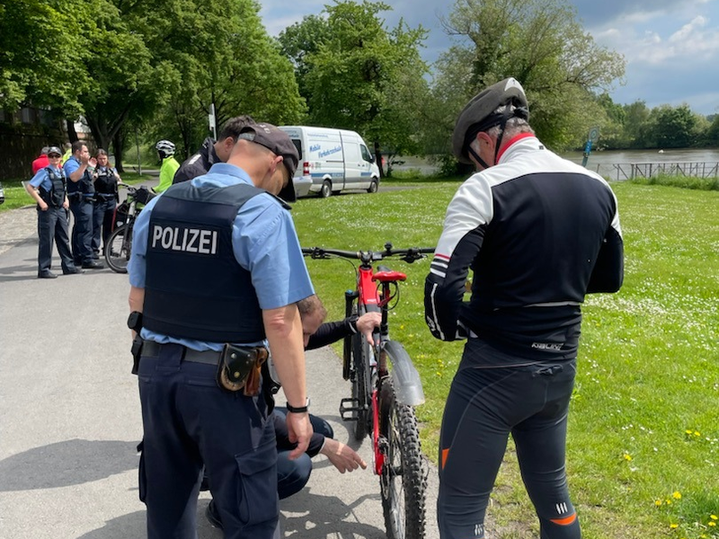 POL-OF: Verkehrskontrolle am Radweg: Schwächere Verkehrsteilnehmer standen im Fokus - Foto: presseportal.de
