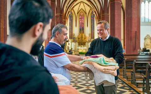 Pfingsten: Reportage im ZDF über Menschen im Kirchenasyl - Foto: presseportal.de