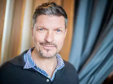 Feiert seinen 56. Geburtstag: Schauspieler Hardy Krüger (Archivbild). - Foto: Christoph Soeder/dpa
