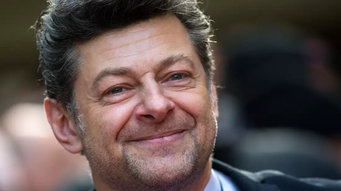 Er war Gollum, jetzt führt er Regie: Andy Serkis. - Bild: Andrew Cowie/epa/dpa