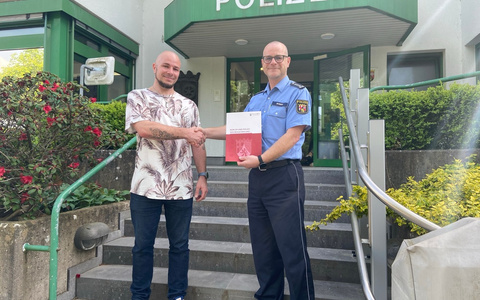 POL-PDNR: Ehrung für vorbildliches Bürgerverhalten - Foto: presseportal.de