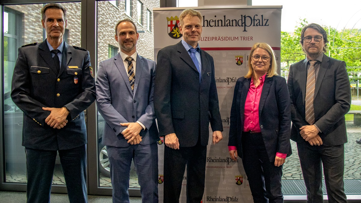 POL-PPTR: Neue Führungskräfte bei der Kriminaldirektion Trier - Foto: presseportal.de