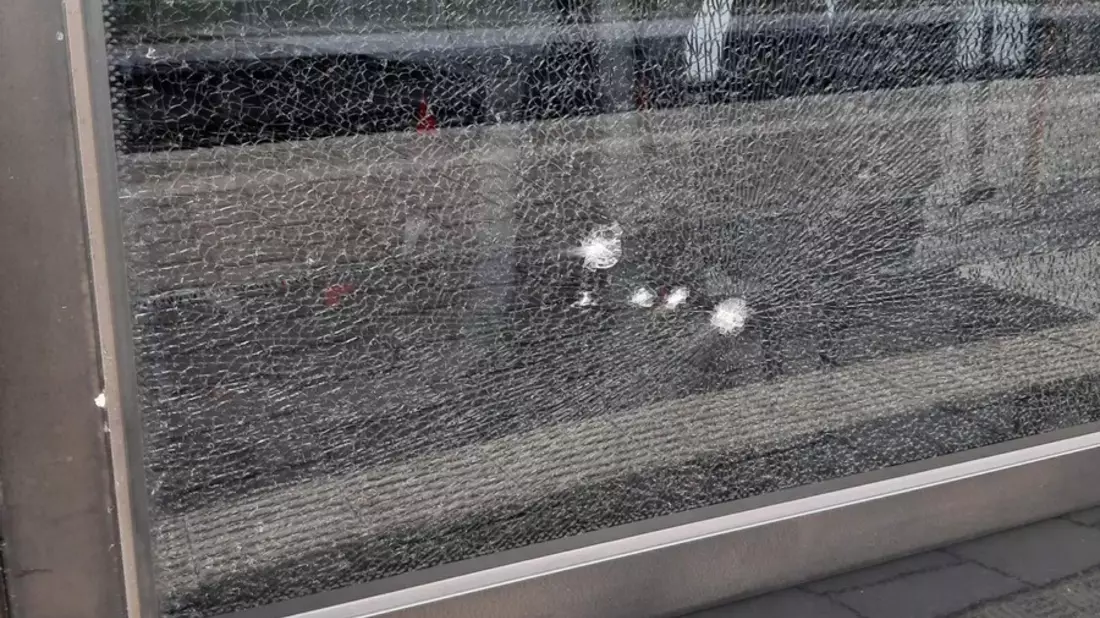 BPOLI MD: Zeugenaufruf der Bundespolizei: Vermutliche Steinwürfe auf Scheiben von Intercityexpress und Regionalbahn - Bild: presseportal.de