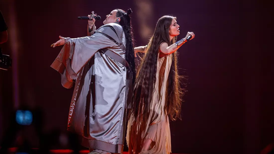 Alyona Alyona & Jerry Heil aus der Ukraine singen Teresa & Maria. - Bild: Jens Büttner/dpa