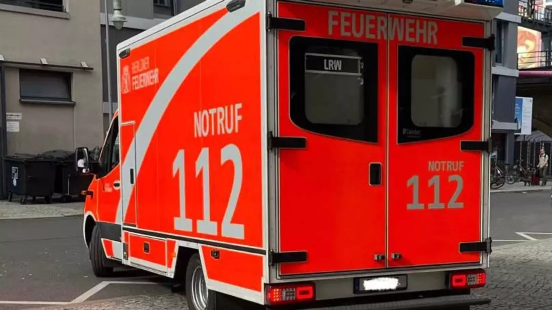 Kleiner Jahresbericht der Berliner Feuerwehr / Erstaunlich, was man für 25 Cent am Tag bekommt ... oder eher verlangt! - Bild: presseportal.de