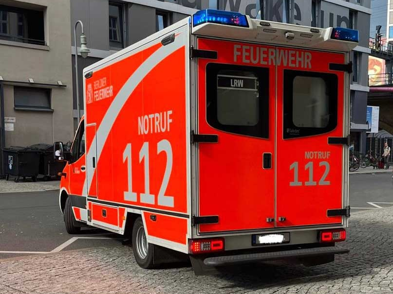 Kleiner Jahresbericht der Berliner Feuerwehr / Erstaunlich, was man für 25 Cent am Tag bekommt ... oder eher verlangt! - Foto: presseportal.de