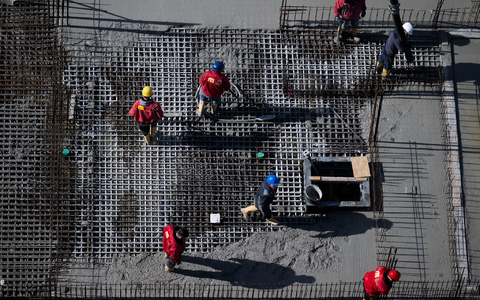 Mehrarbeit lohnt sich für viele nicht, findet der Handwerkspräsident. - Foto: Soeren Stache/dpa