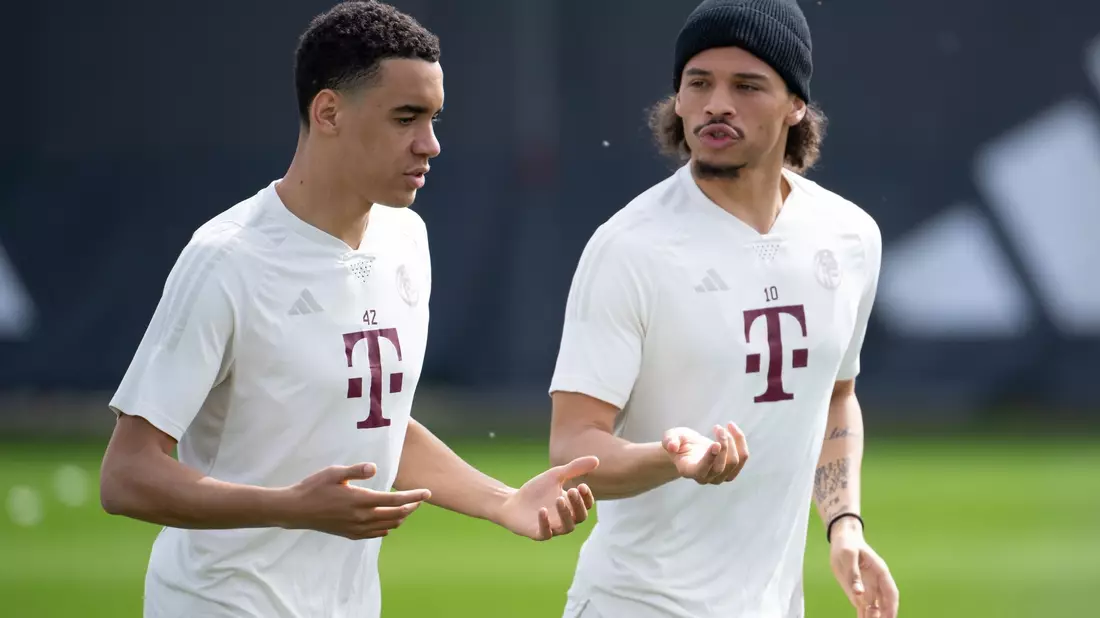 Jamal Musiala (l) und Leroy Sané sind kurz vor der EM beide körperlich angeschlagen. - Bild: Sven Hoppe/dpa