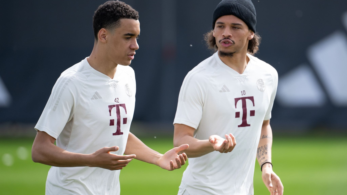 Jamal Musiala (l) und Leroy Sané sind kurz vor der EM beide körperlich angeschlagen. - Foto: Sven Hoppe/dpa