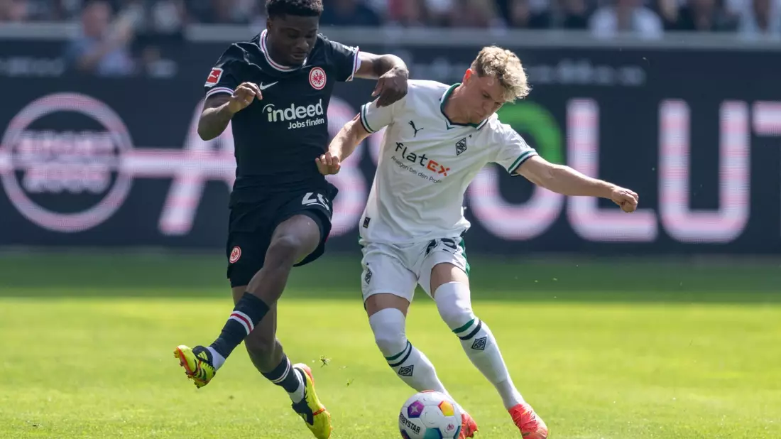 Gladbach und Frankfurt lieferten sich eine umkämpfte Partie im Borussia-Park. - Bild: David Inderlied/dpa