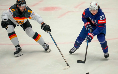 Deutschland und die USA lieferten sich eine umkämpfte Partie. - Foto: Darko Vojinovic/AP/dpa