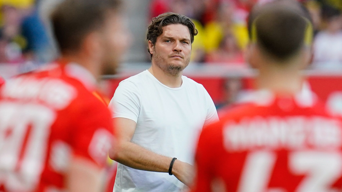 0:3-Niederlage bei Mainz: An der Dortmunder Aufstellung hat es laut Edin Terzic nicht gelegen. - Foto: Uwe Anspach/dpa