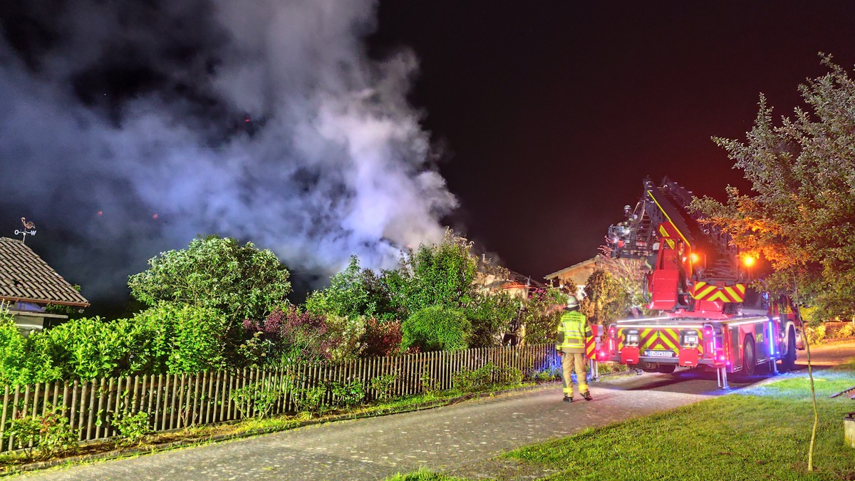 FW-EN: Brennende Gartenlaube - Foto: presseportal.de