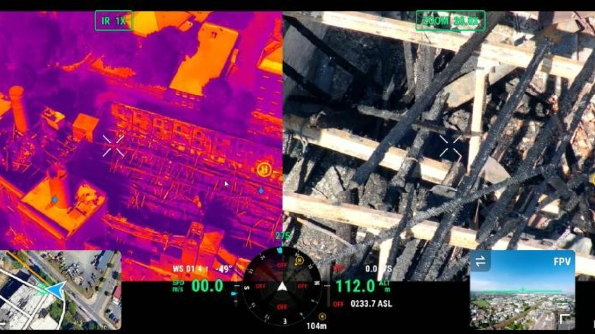 FW Dresden: Einsatzende des Großbrandes in Dresden-Leuben - Foto: presseportal.de