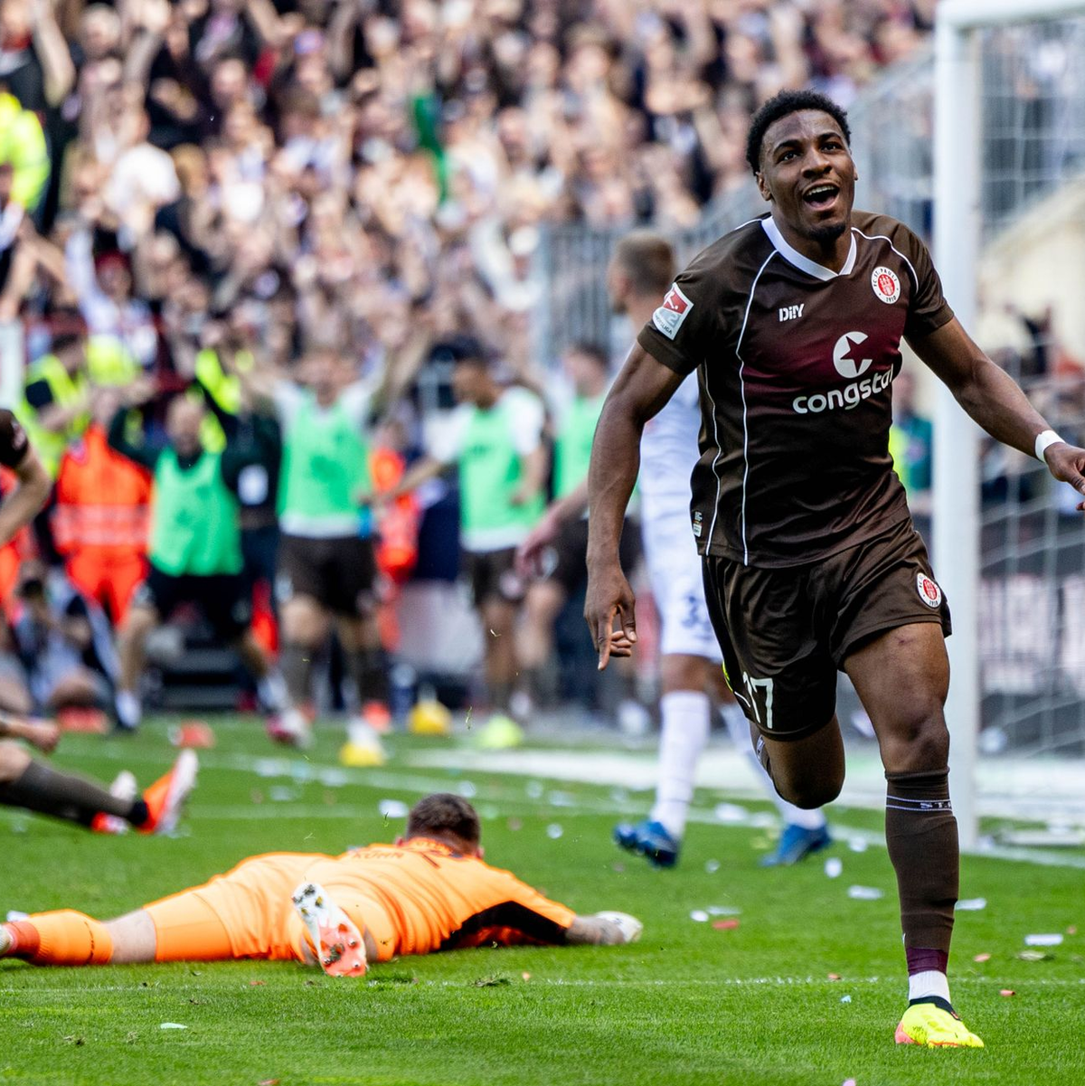Oladapo Afolayan erzielte zwei Treffer für den FC St. Pauli. - Foto: Axel Heimken/dpa