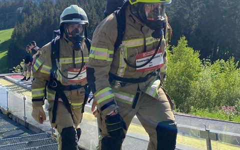 FW Konstanz: Konstanzer Treppenläufer erfolgreich bei Schanzenlauf - Foto: presseportal.de