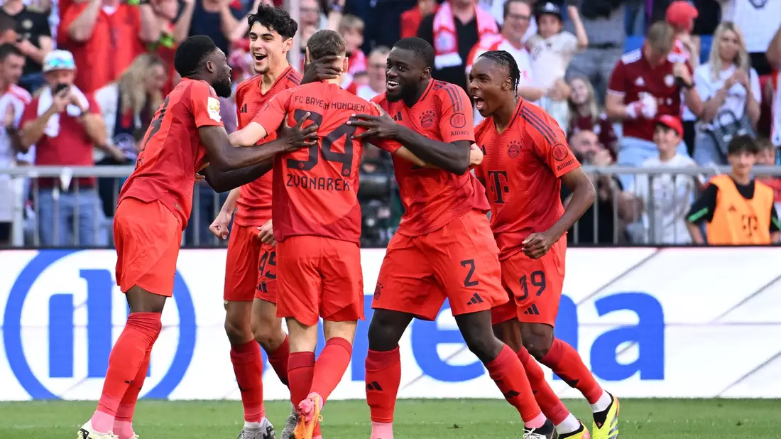 Im letzten Heimspiel der Saison feierte Bayern München einen Sieg gegen harmlose Wolfsburger. - Bild: Lukas Barth/dpa