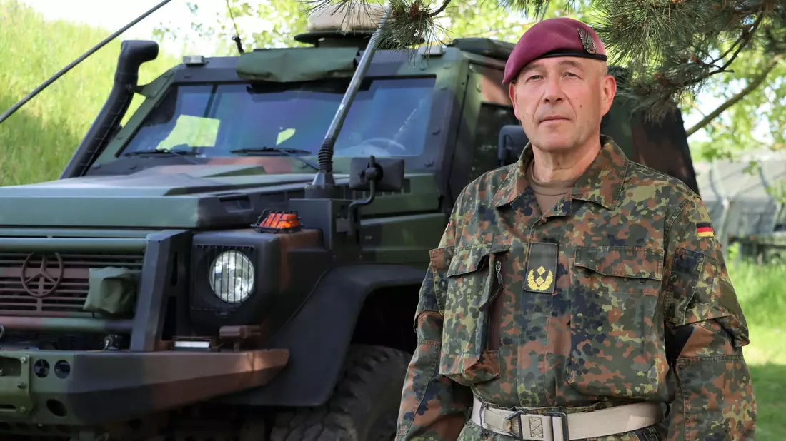 Generalmajor Dirk Faust: Seine Division steuert die Übung mit insgesamt etwa 4500 Teilnehmern in Ungarn und Rumänien. - Bild: ---/Bundeswehr/dpa