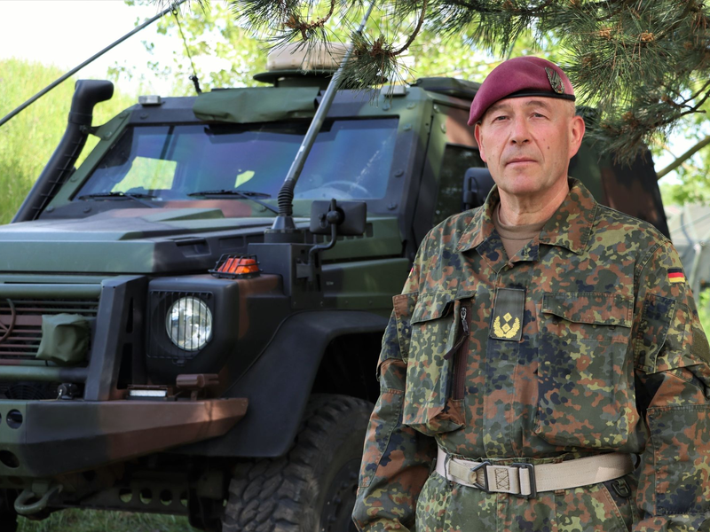 Generalmajor Dirk Faust: Seine Division steuert die Übung mit insgesamt etwa 4500 Teilnehmern in Ungarn und Rumänien. - Foto: ---/Bundeswehr/dpa