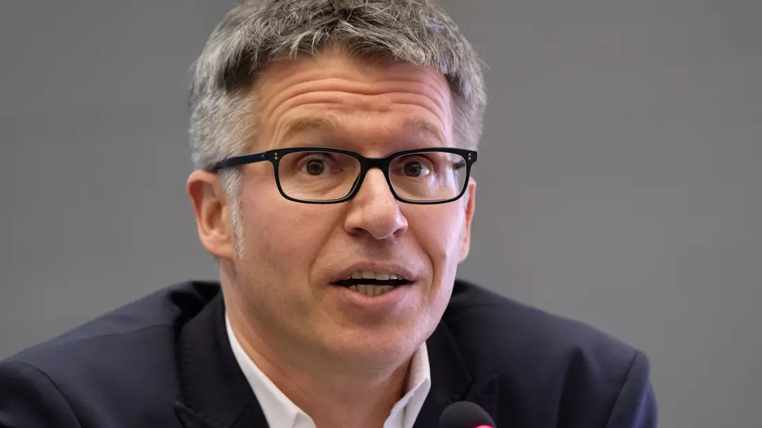 Bernhard Rohleder, Hauptgeschäftsführer des Bundesverbands Informationswirtschaft, Telekommunikation und neue Medien warnt vor Cyberangriffen: «Der Schaden liegt bei 148 Milliarden Euro pro Jahr.» - Bild: Peter Steffen/dpa