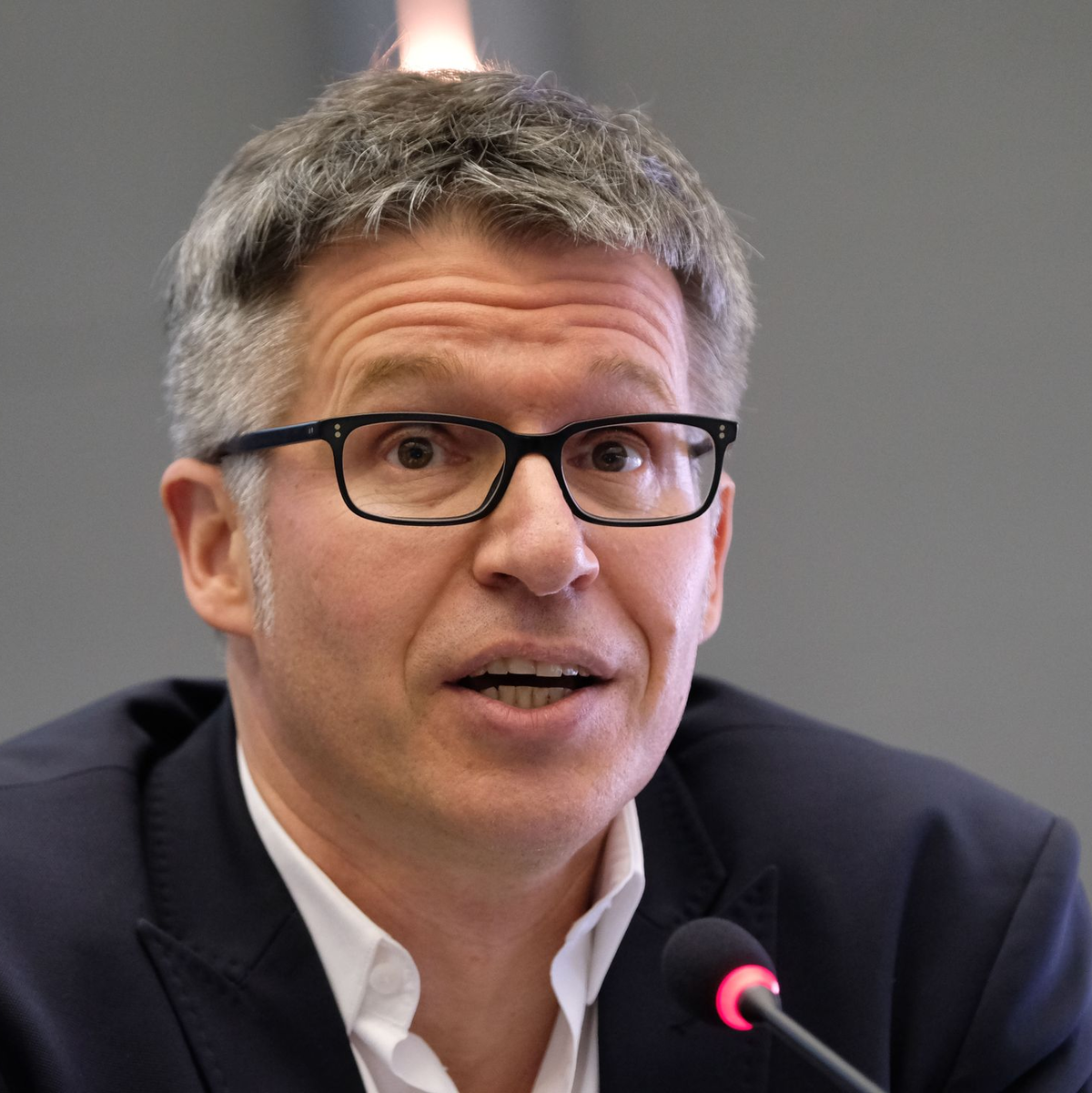 Bernhard Rohleder, Hauptgeschäftsführer des Bundesverbands Informationswirtschaft, Telekommunikation und neue Medien warnt vor Cyberangriffen: «Der Schaden liegt bei 148 Milliarden Euro pro Jahr.» - Foto: Peter Steffen/dpa