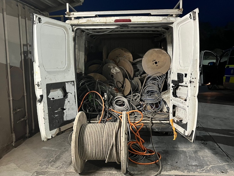 POL-SO: Bandendiebstahl - Festnahme von vier Tätern - Foto: presseportal.de