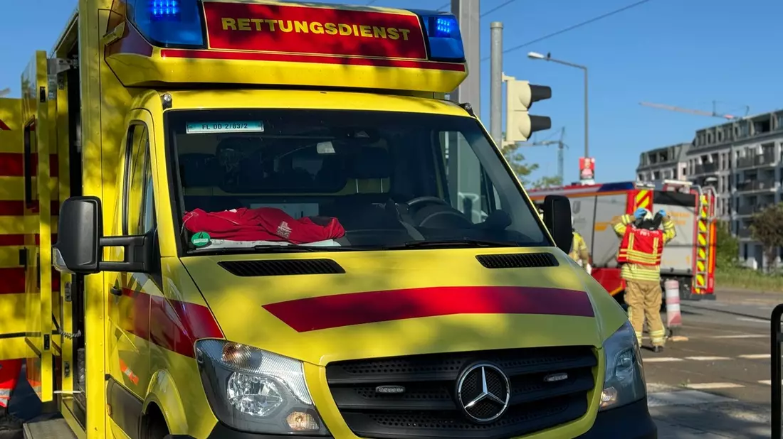 FW Dresden: Schwerer Verkehrsunfall - Bild: presseportal.de