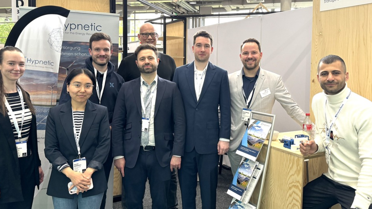 Lokale & Grüne Wertschöpfungskette für Energiespeicherung: Der erste, dezentral einsetzbare Industrie-Druckluftspeicher wird gebaut - Foto: presseportal.de