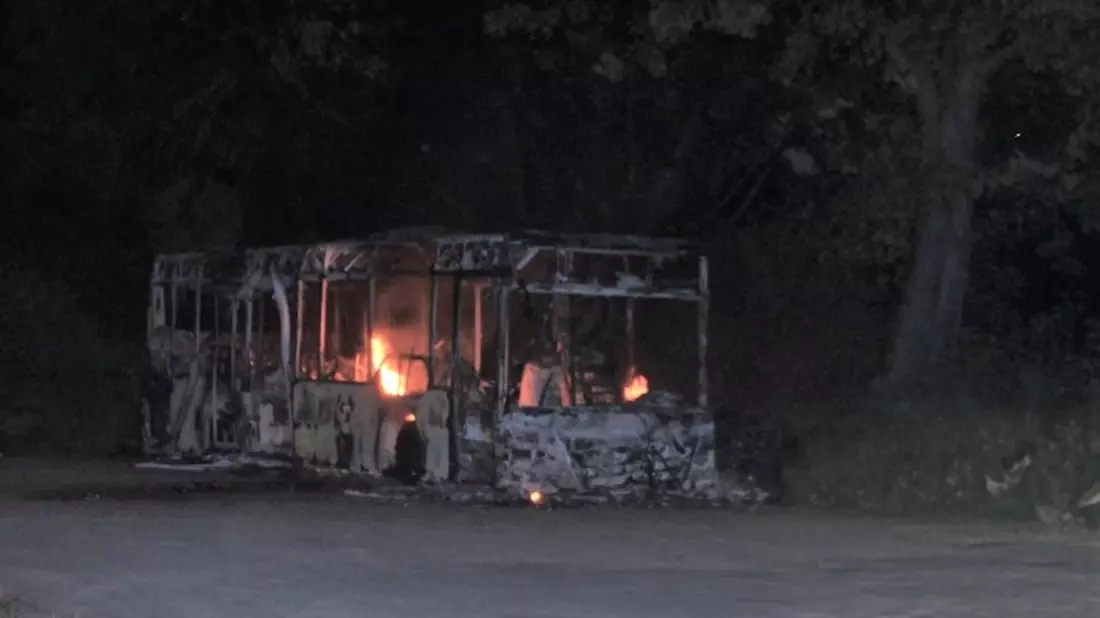 FW Witten: Schulbus fängt Feuer - Bild: presseportal.de