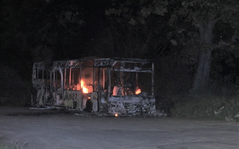 FW Witten: Schulbus fängt Feuer - Foto: presseportal.de