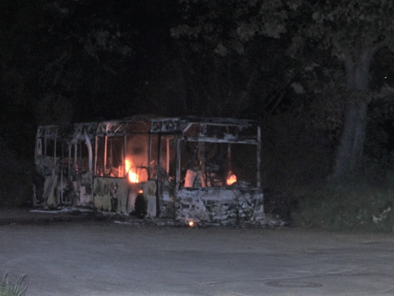 FW Witten: Schulbus fängt Feuer - Foto: presseportal.de