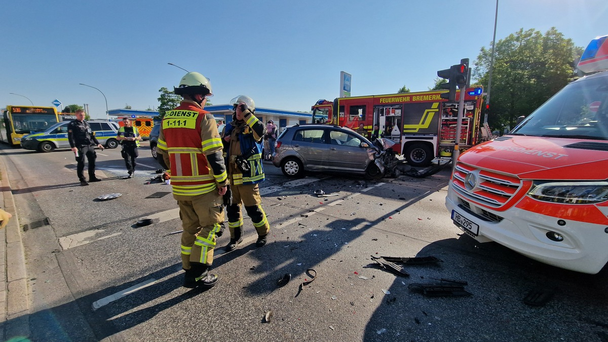 FW Bremerhaven: Verkehrsunfall mit verletzten Personen - Foto: presseportal.de