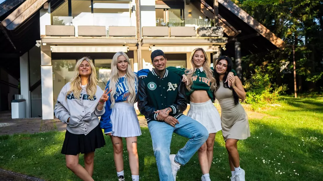 La Familia House of Reality: Spannendes Reality-Experiment - TV-Casanova Yasin zieht mit vier Content Creator in eine WG - Bild: presseportal.de
