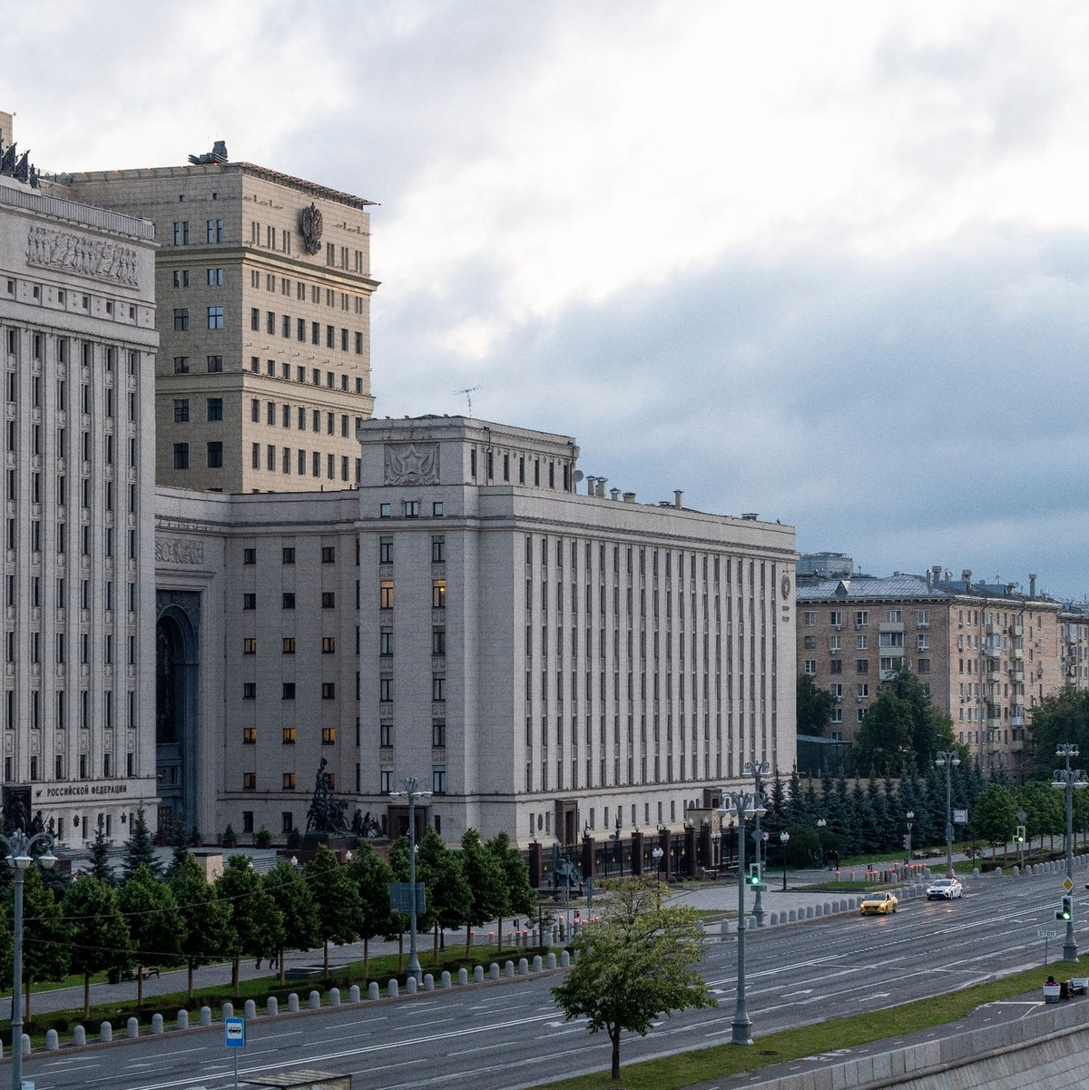 Ein ranghoher Offizier des russischen Verteidigungsministeriums soll bei einem Bombenanschlag auf sein Autor schwer verletzt worden sein. (Archivbild) - Foto: Uncredited/AP/dpa