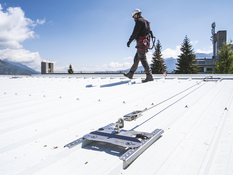 INTERSOLAR: Sicherheit bei Montage und Inspektion / Rothoblaas bietet Expertise und Systeme - Foto: presseportal.de