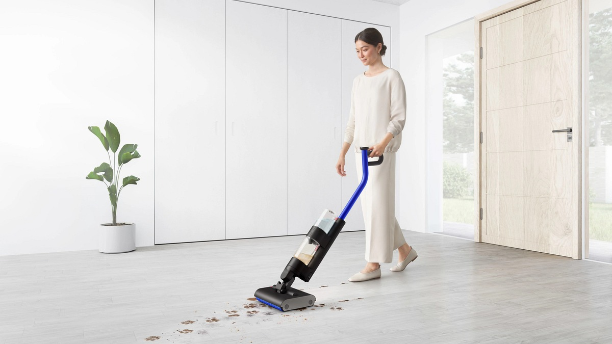 Dyson launcht ersten Wischsauger für gründliche und hygienische Nassreinigung von Hartböden / Der Dyson WashG1 Wischsauger entfernt nassen wie trockenen Schmutz in einem Durchgang - Foto: presseportal.de