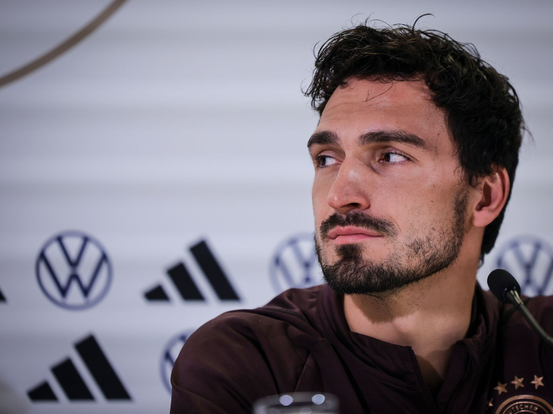 Holte mit Deutschland 2014 in Brasilien den WM-Titel: Mats Hummels. - Foto: Christian Charisius/dpa