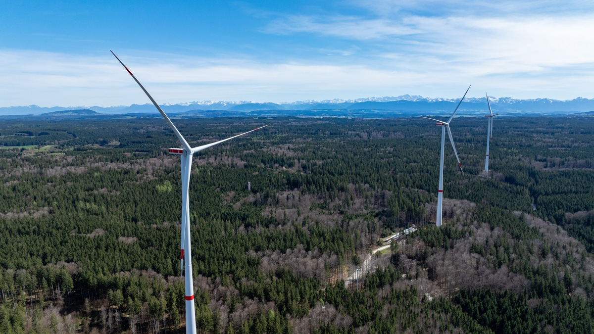 Energiewende in Bürgerhand - UmweltBank finanziert Bürgerwindpark Fuchstal Gemeindewald - Foto: presseportal.de