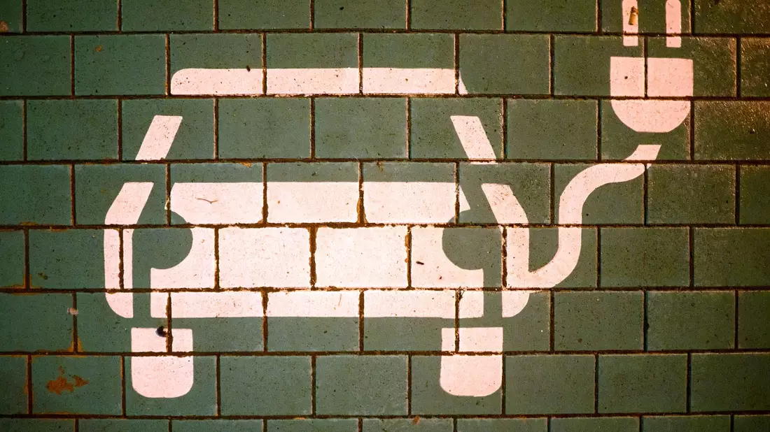 Elektromobilität: Die weltweiten Zahlen wachsen. - Bild: Julian Stratenschulte/dpa