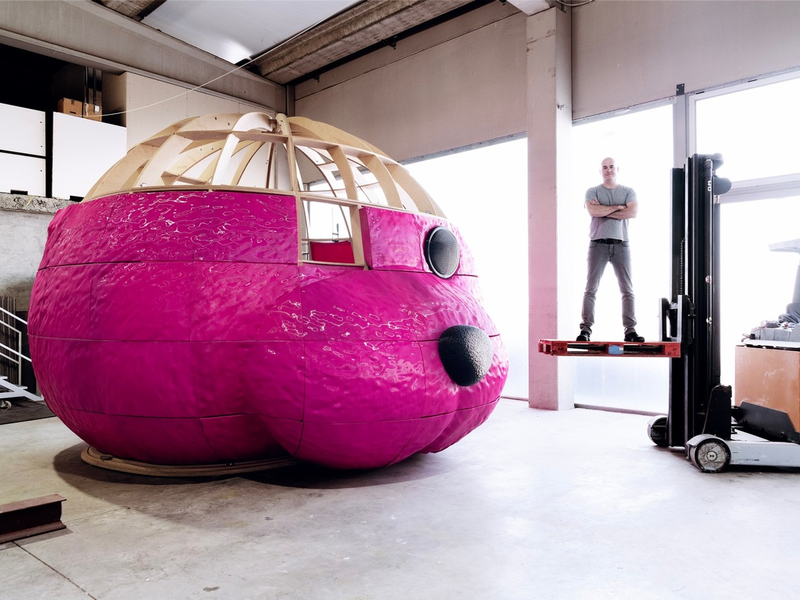 Der Pink Bear Pavillon auf dem Kulturfestival altonale: Die University of Europe for Applied Sciences kooperiert mit Künstler LUAP - Foto: presseportal.de