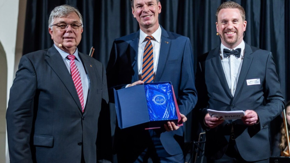 Erfolgsformel für fehlerfreudige und herausragende Unternehmenskultur: Thomas Nave zeigt den Weg und wird ausgezeichnet - Foto: presseportal.de