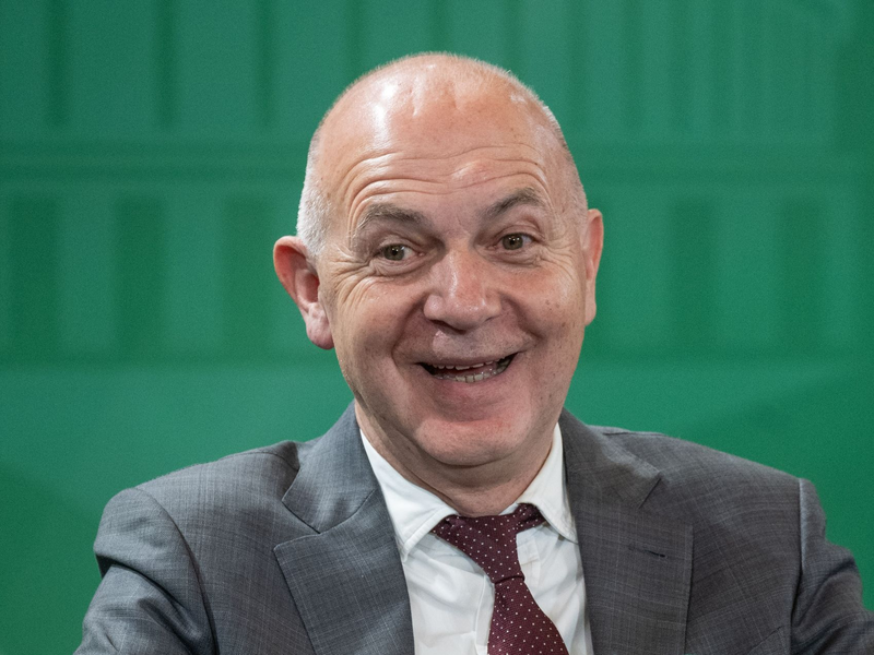 DFB-Präsident Bernd Neuendorf hofft auf den Zuschlag für die Frauen-WM 2027. - Foto: Monika Skolimowska/dpa