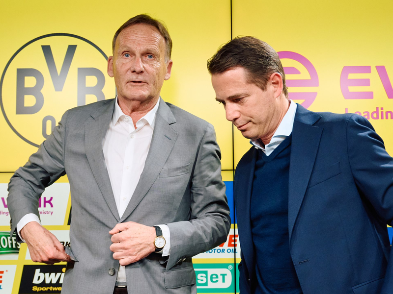 Lars Ricken (r) hat am 1. Mai die Nachfolge von Hans-Joachim Watzke als BVB-Sportchef angetreten. - Foto: Bernd Thissen/dpa