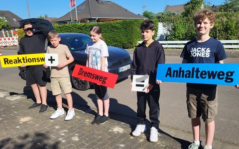 POL-NI: Achtung Auto / Präventionsaktion mit dem ADAC - Foto: presseportal.de