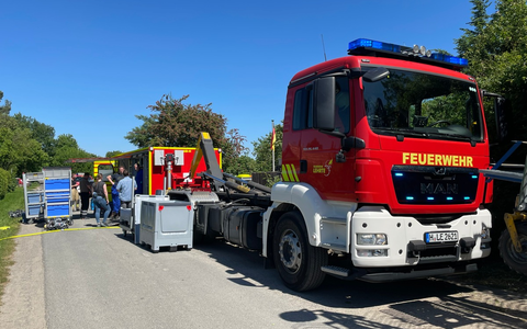 FW Lehrte: Gartenlaube brennt in Kleingartenkolonie - Foto: presseportal.de